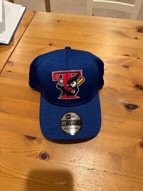 Blue jays hat - size small/medium - never worn